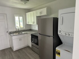 Building Photo - 1155 S 15th St