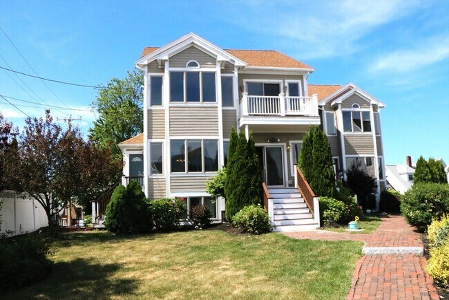 Building Photo - 141 Groves Ave