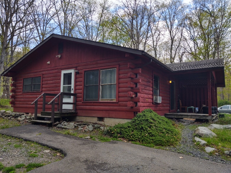 Building Photo - 206 Sellersville Dr