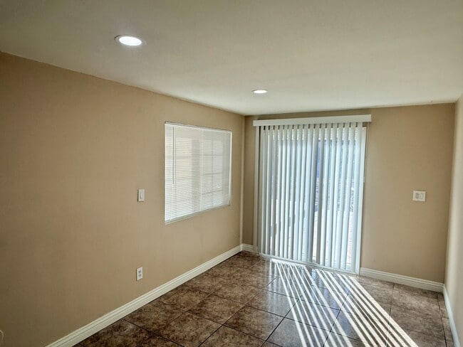 Building Photo - 10079 Hedrick Ave