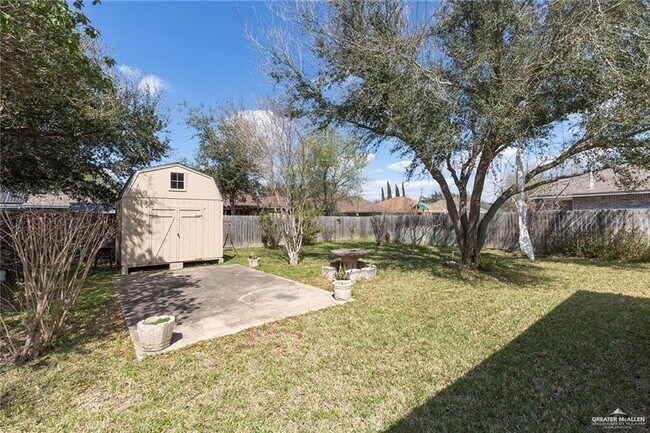 Building Photo - 1801 Crown Pointe Blvd