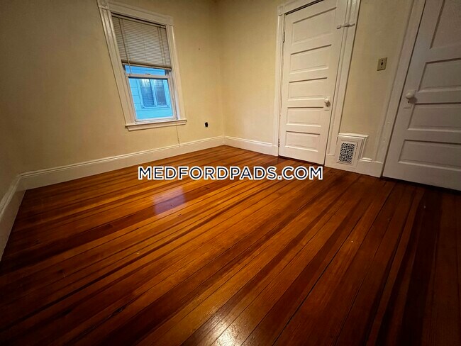 Building Photo - 128 Princeton St