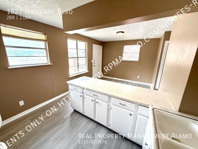 Building Photo - 1827 E Highland Blvd