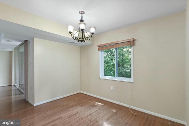 Building Photo - 1423 Northgate Square
