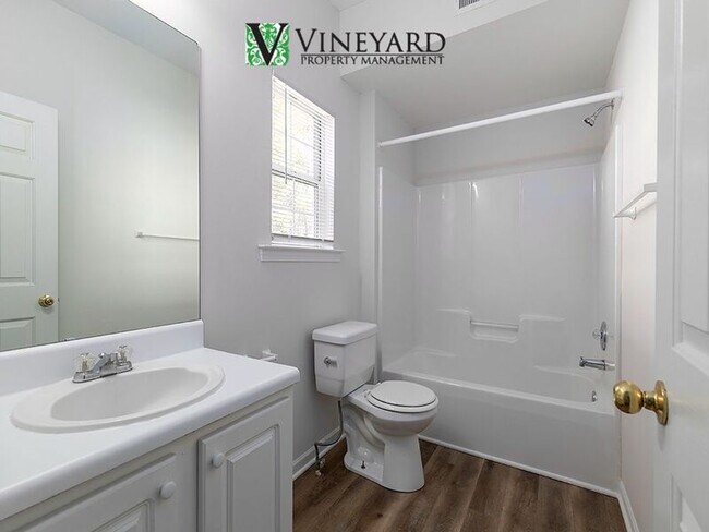 Building Photo - 3684 Autumn View Dr