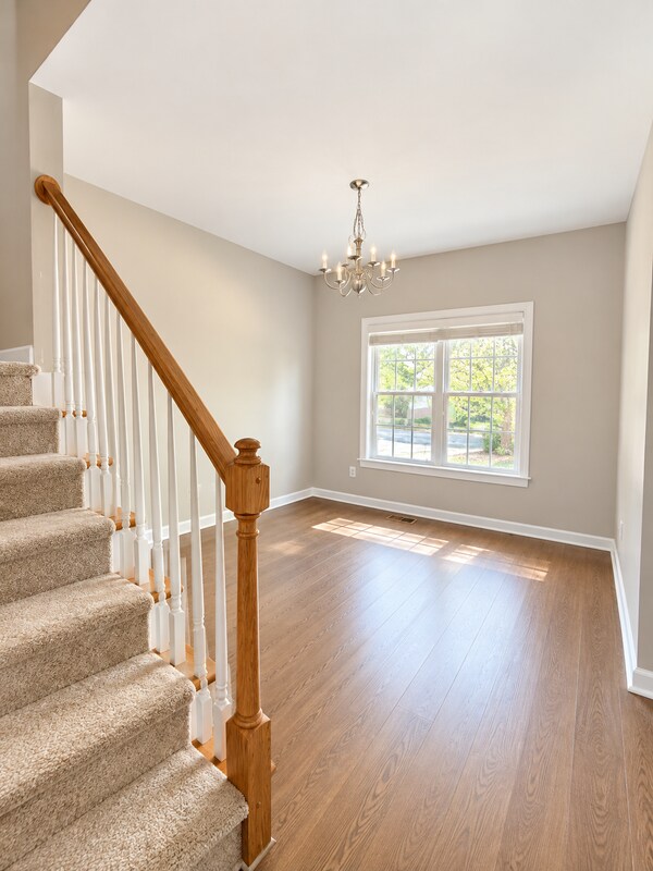 Building Photo - 305 Amaryllis Way