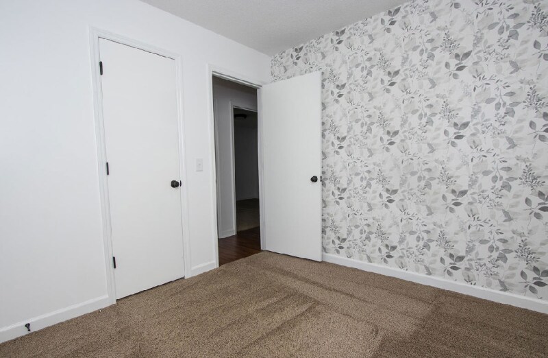 Building Photo - 415 Bradford Dr