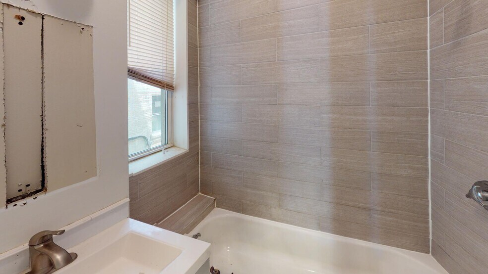 Building Photo - 1198 Commonwealth Ave