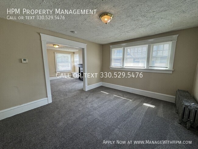 Building Photo - 1307 Woodland Ave NW