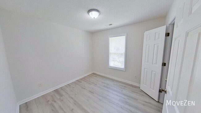 Building Photo - 1316 Ujamaa Dr