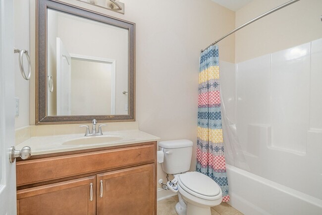 Building Photo - Gorgeous 5BR 3BA Home in Colfax