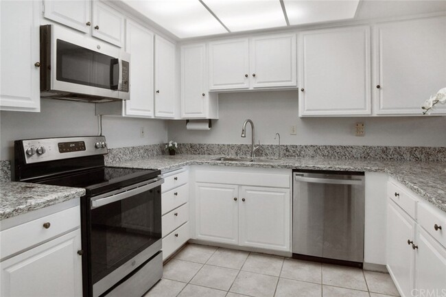 Building Photo - 5369 Algarrobo-
