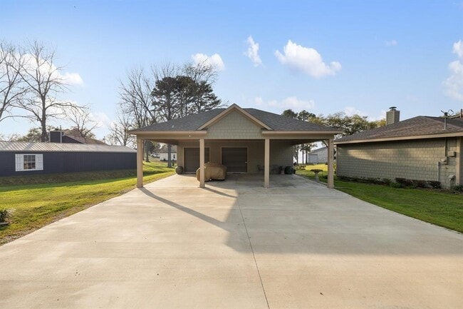 Building Photo - 308 Indian Shore