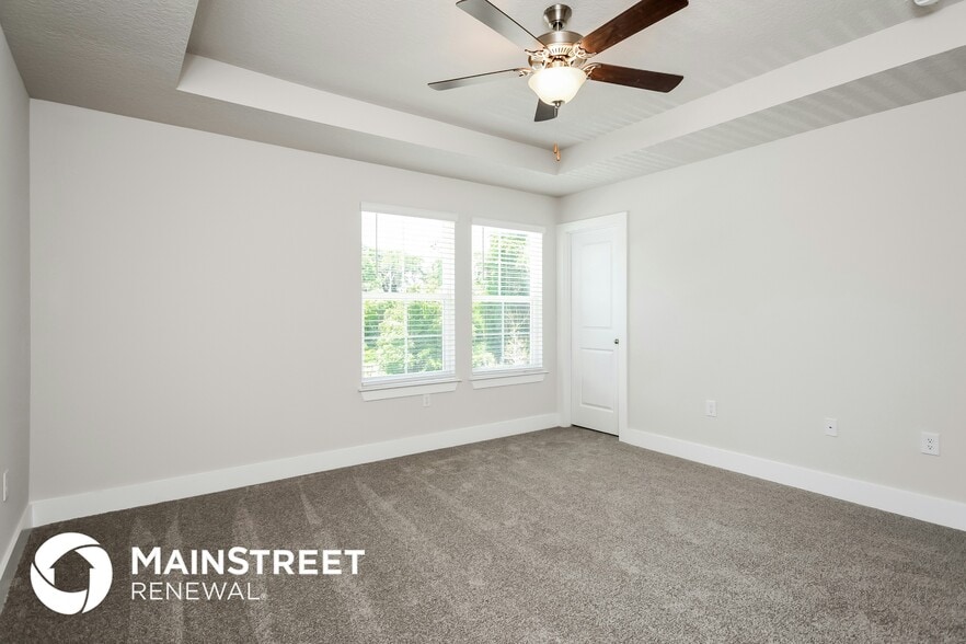 Building Photo - 313 Pine St