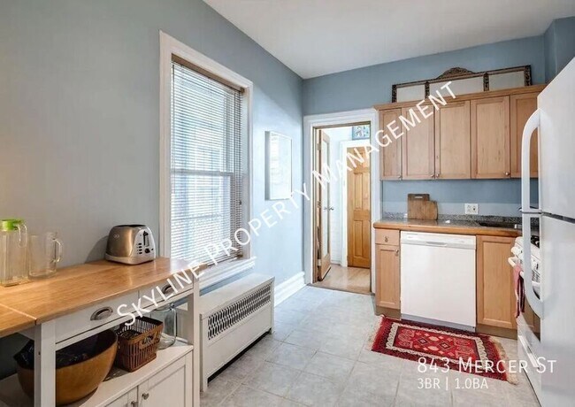 Building Photo - Gorgeous 2 Bedroom Home For Rent in Fishtown!