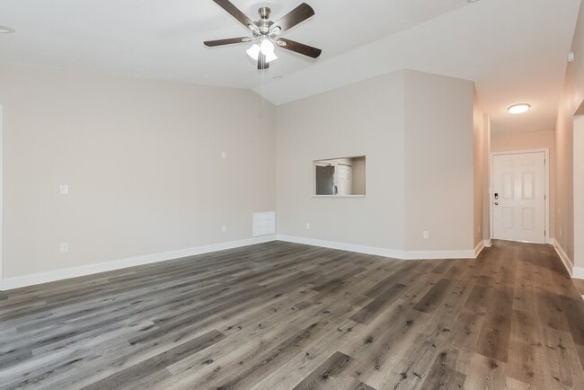 Building Photo - 306 Carriage Crossing Cir