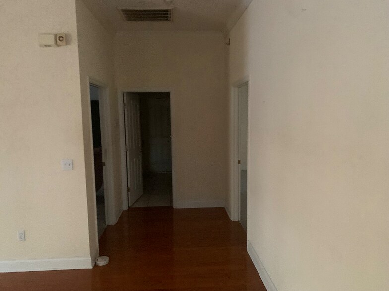 Building Photo - 205 Lake Region Blvd S