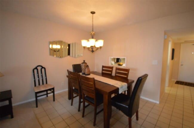 Building Photo - 3080 N Course Dr