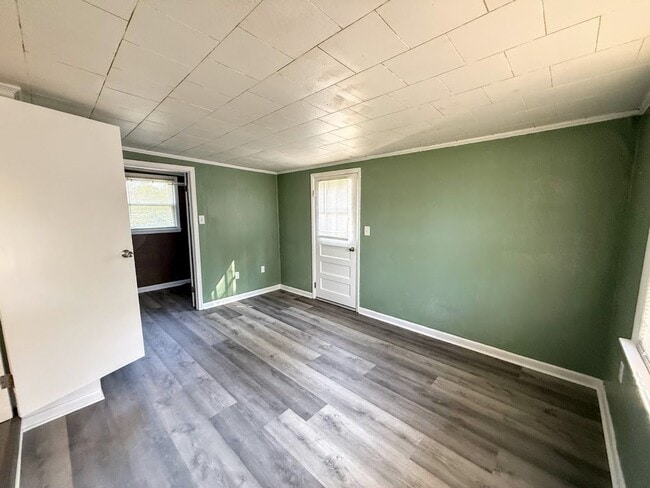 Building Photo - House in Benton