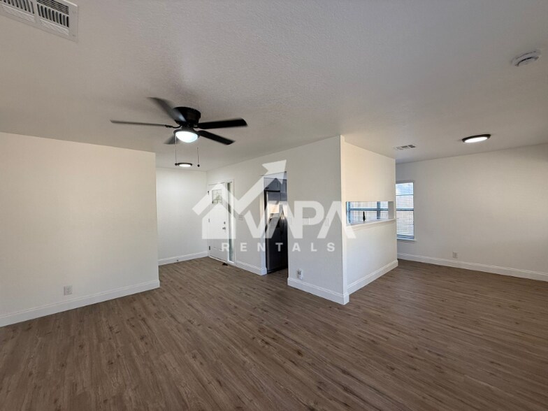 Building Photo - 7923 Langport