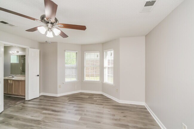 Building Photo - 4880 Briona St