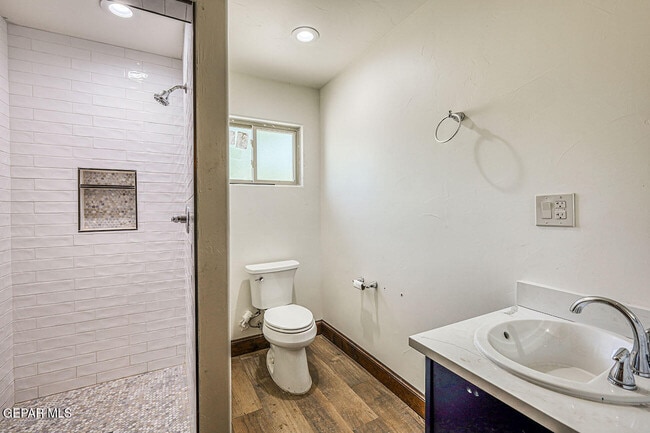 Building Photo - 137 Lanell Dr