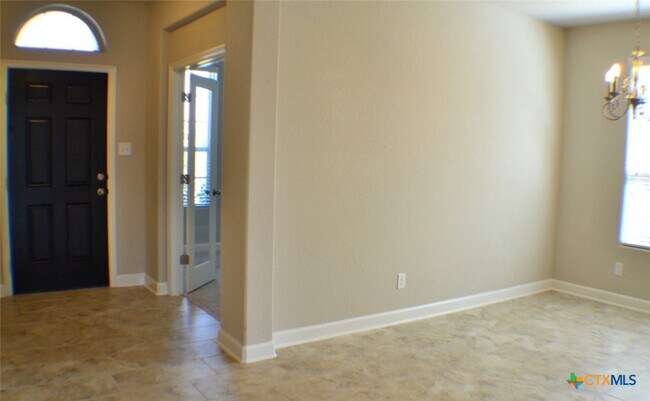 Building Photo - 3127 Pinecone Cove