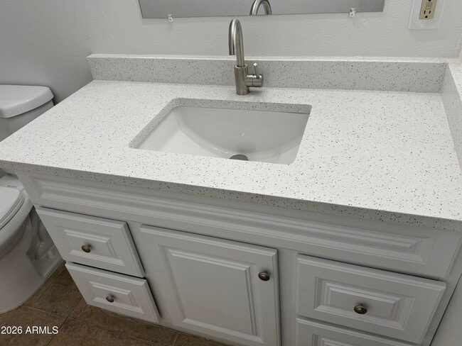 Building Photo - 450 N Williams