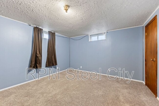 Building Photo - 61 University Cir