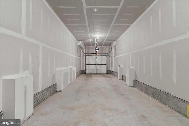 Building Photo - 4765 Sully Pt Ln