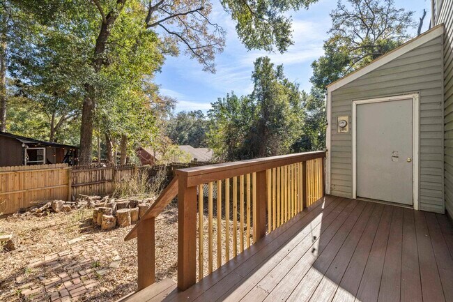 Building Photo - 2387 Gregory Dr