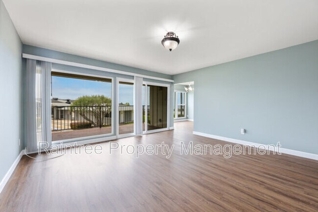 Building Photo - 620 W Solana Cir