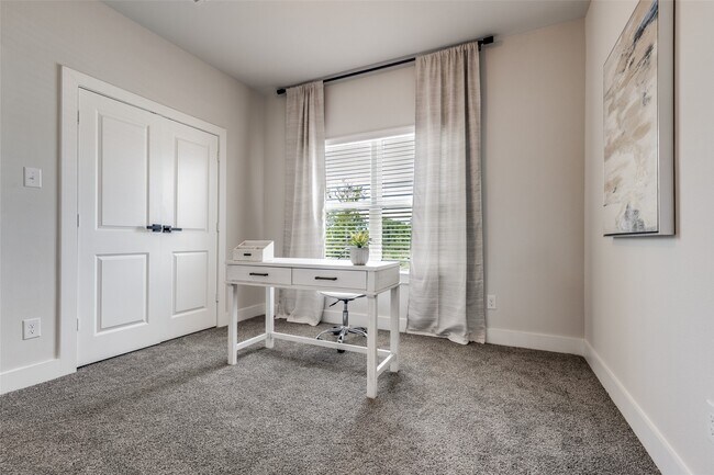 Building Photo - 13131 Perennial Spgs Dr