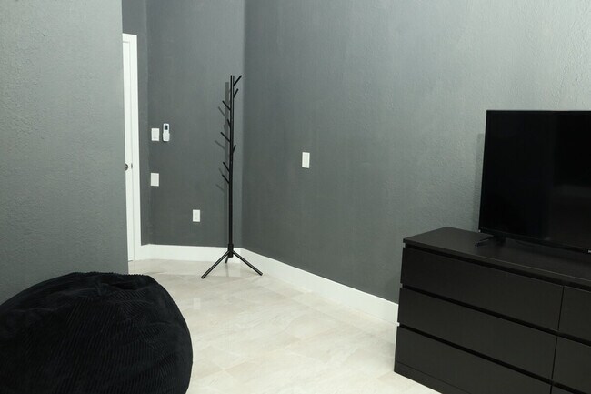 Building Photo - 14758 SW 39th Terrace