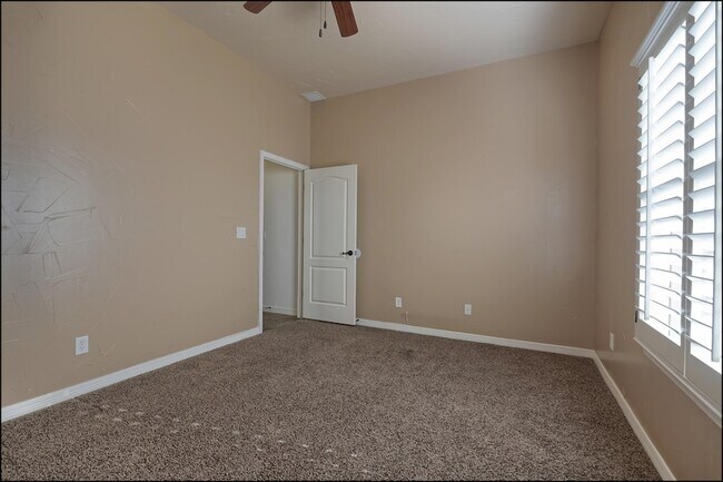 Building Photo - 3065 Snowy Point Dr