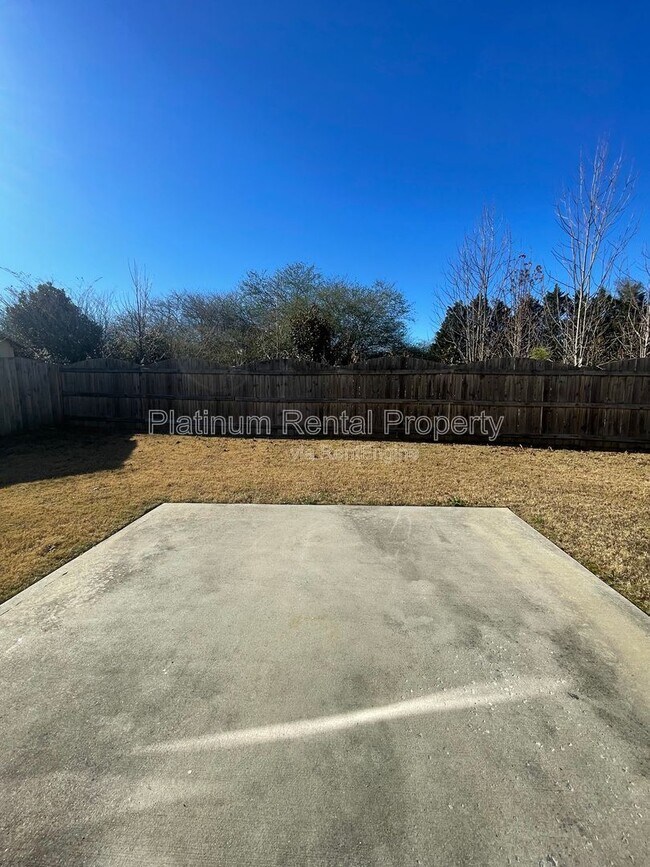 Building Photo - 4425 Huron Dr