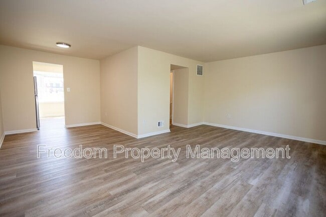 Building Photo - 10270 Cub Run Ct