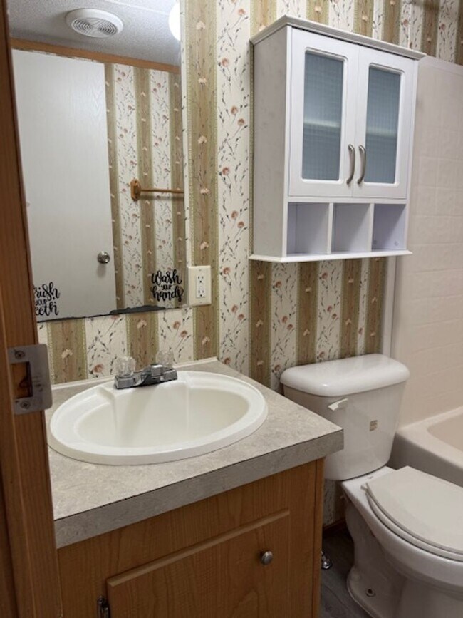 Building Photo - Greenback 37742 - 3 bed 2 bath mobile home...