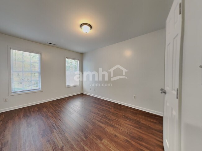 Building Photo - 2916 Filbert St