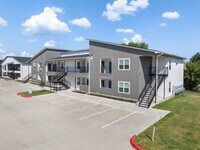 Building Photo - 1326 Prairie Dr