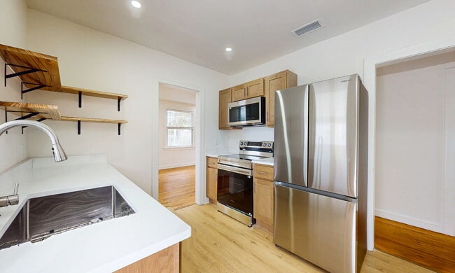 Building Photo - Pristine Neptune Beach Remodel: 2 Blocks to the Sand and Walkable to Everything!