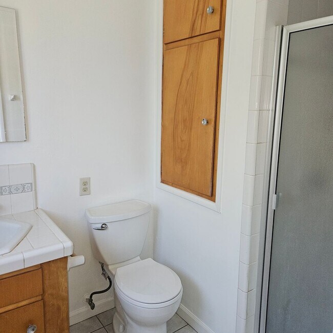 Building Photo - 1610 Springwood Dr