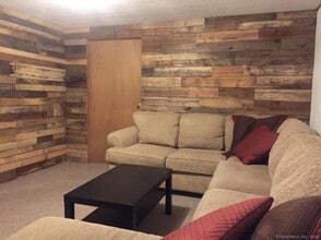 Building Photo - 26 Couch St