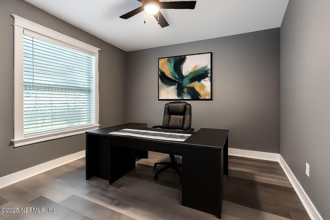 Building Photo - 1751 Hollow Glen Dr