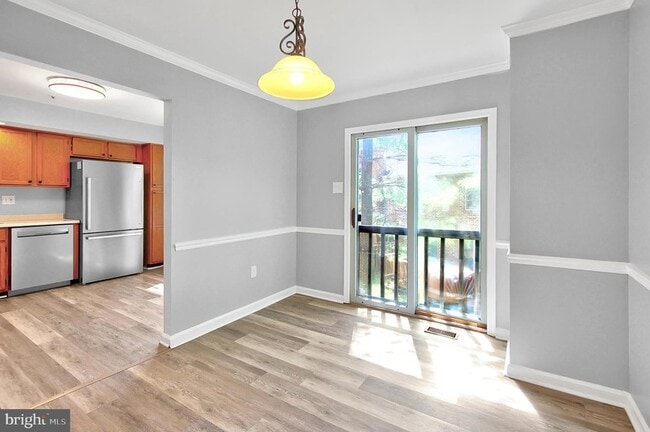Building Photo - 12120 Apache Tears Cir