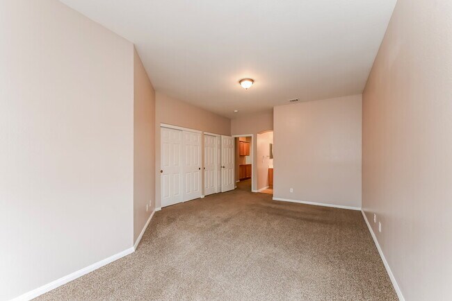 Building Photo - 1070 Warm Canyon Way