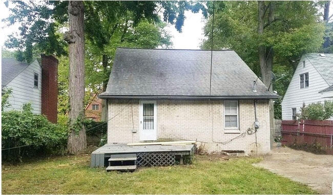 Building Photo - 18415 Winston St