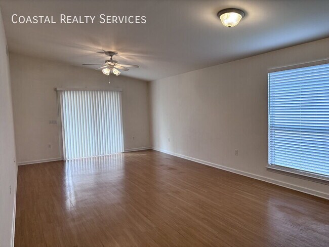 Building Photo - 64 7th Ave