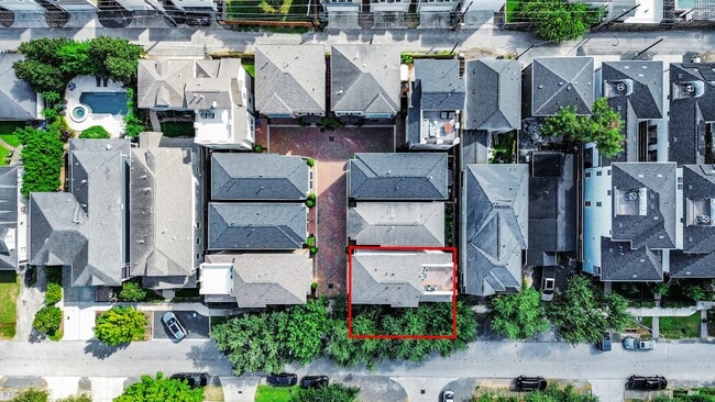 Building Photo - 620 Rutland St