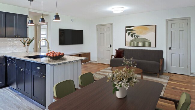 Building Photo - Carlton Park Apartments - 2 Bedroom